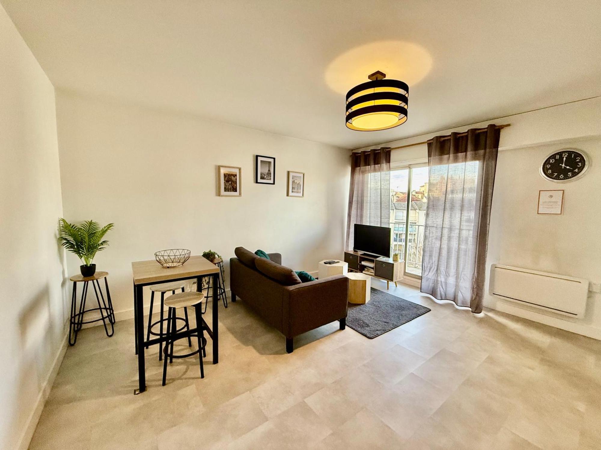 Apartamento T1 Aux Pieds De La Gare Bénédictins - Dabnb Limoges